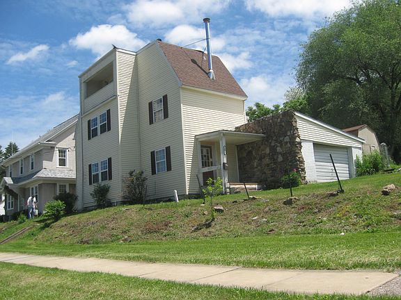 2nd image of 1025 W Mountain Ave