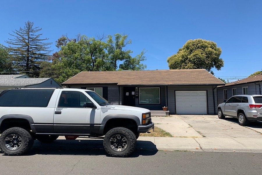 1st image of 2101 W Sonoma Ave