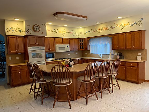 2nd image of 24300 Eagle Chase Dr