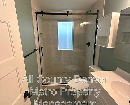 5th image of 1317 Zenobia St