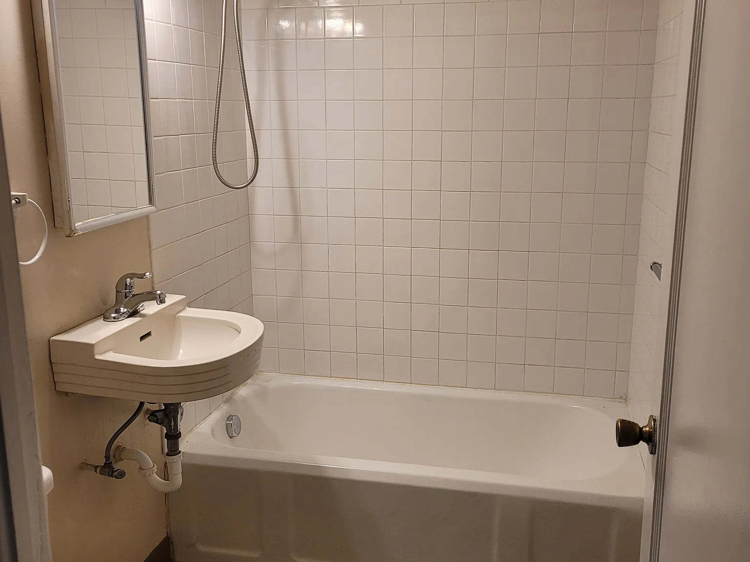 2 bed, 792 sqft, $1,450 — Photo 2