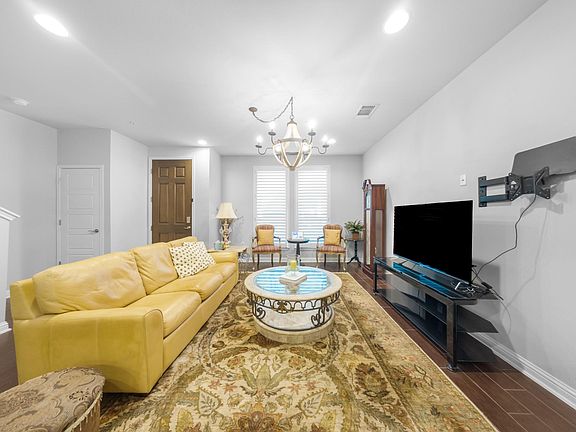5th image of 13800 Lyndhurst St Unit 324