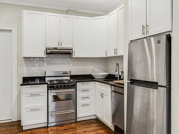 3rd image of 322 6th St APT 2