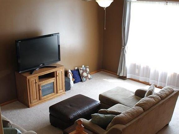 3rd image of 503 S Tessa Ave