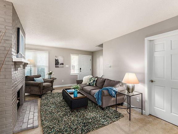 5th image of 321 Saint Andrews Dr