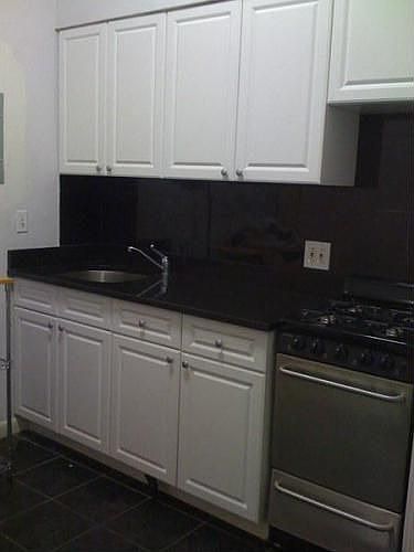 1st image of 120 Waverly Pl