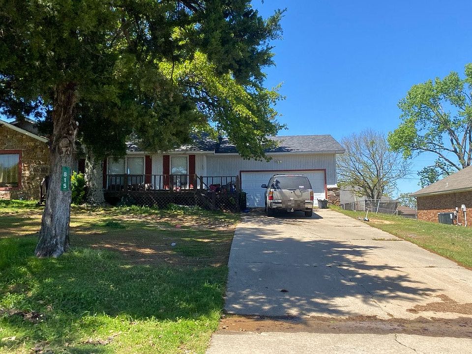 1st image of 815 Mount Harmony Rd