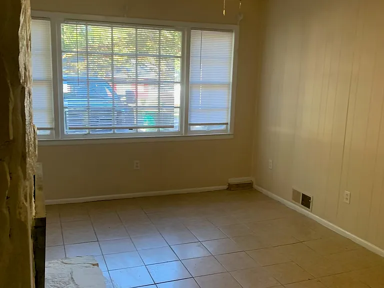 965 Martha Dr — Photo 15