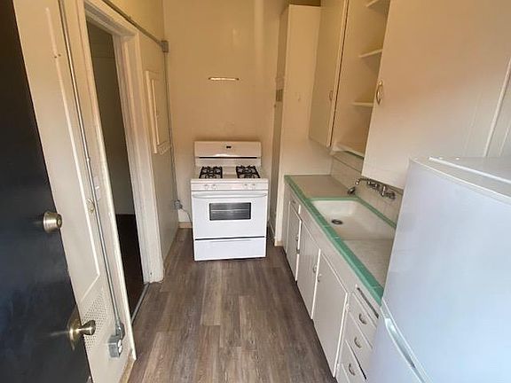 5th image of 1143 E Olive Ave APT 4