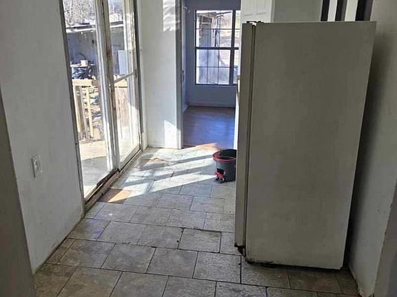 4th image of 4622 McBride Rd