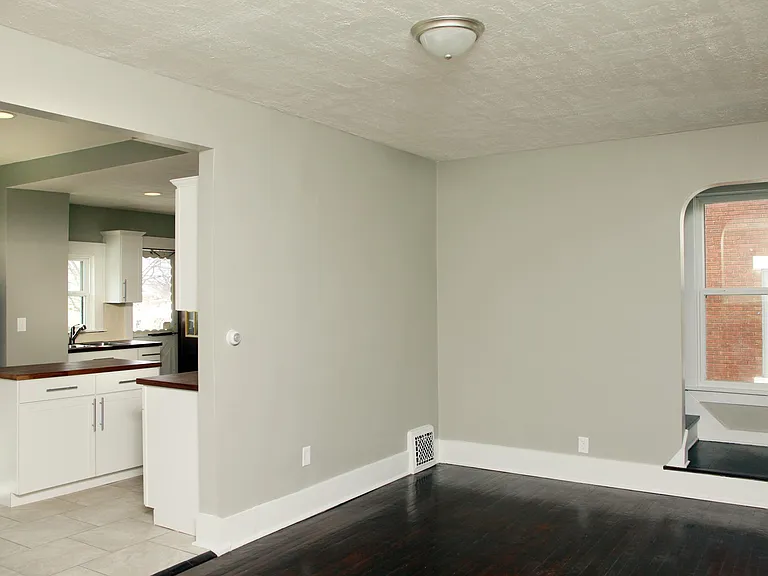 818 25th St NW — Photo 5
