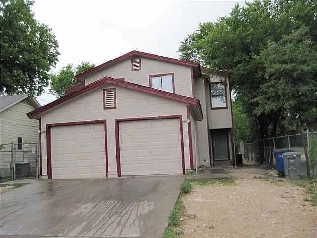 3 bed, 1.0 bath, 2002 sqft, $1,495 — Photo 1