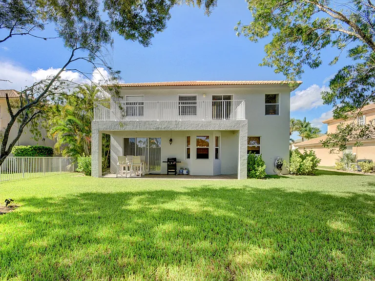 4006 Bahia Isle Cir — Photo 33
