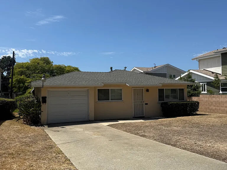 526 E Olive Ave — Photo 9