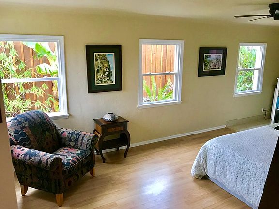 3rd image of 4513 Santa Monica Ave