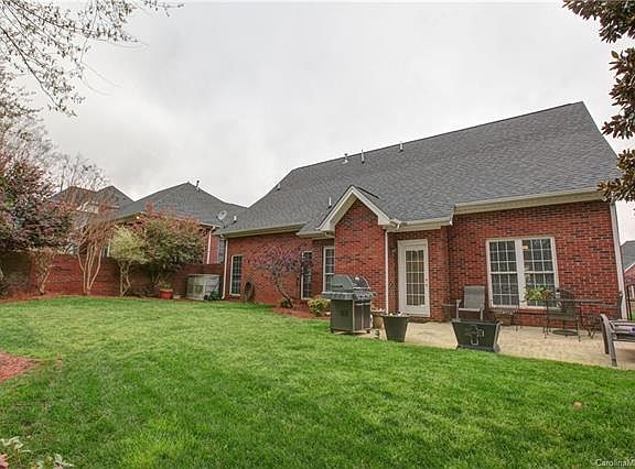 3rd image of 2521 Firethorn Ct