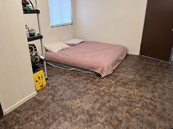 3rd image of 3701 S WATSON Road #27