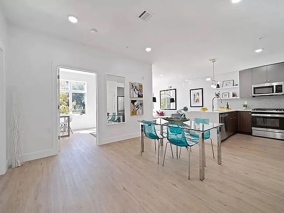 4th image of 276 Duncan Ave #4C