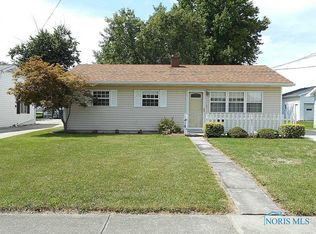 419 Benton St, Oak Harbor, OH 43449