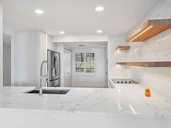 3rd image of 356 GOLFVIEW Road #405