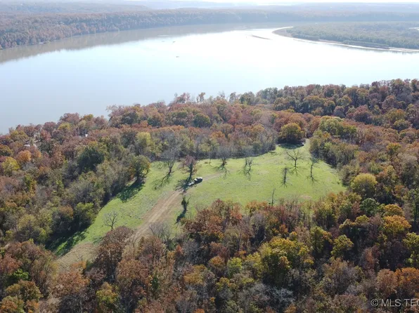 18101 S 641st Rd, Wyandotte, OK 74370