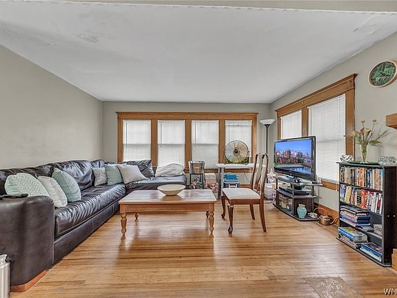 2nd image of 634 Highgate Ave