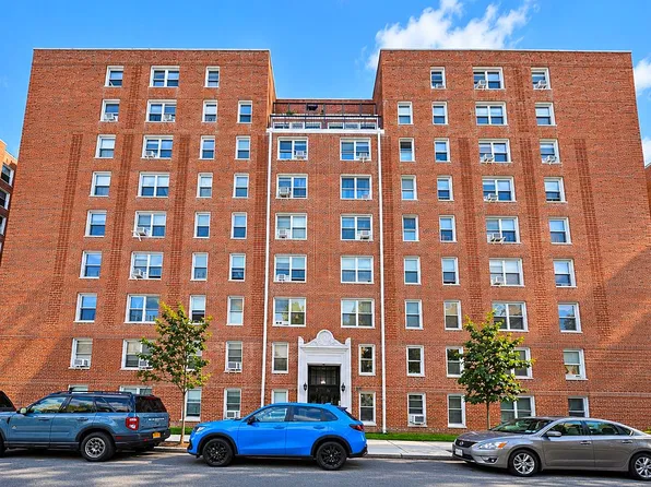 170 72nd St APT 572, Brooklyn, NY 11209