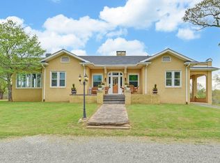 2465 Blue Ridge Dr, Blue Ridge, GA 30513