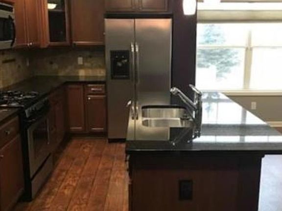 3rd image of 3478 White Pine Way