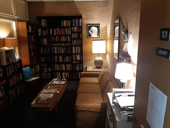 4th image of 619 King St APT 805