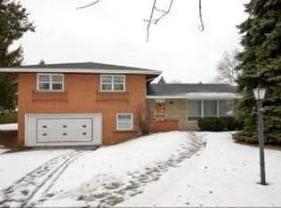 240 39th St, Downers Grove, IL 60515