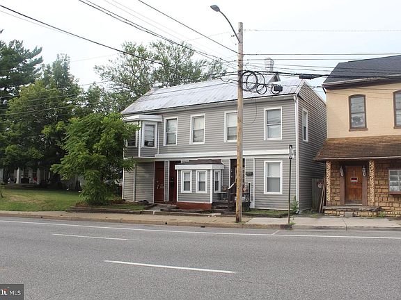 4th image of 447-449 W Washington St