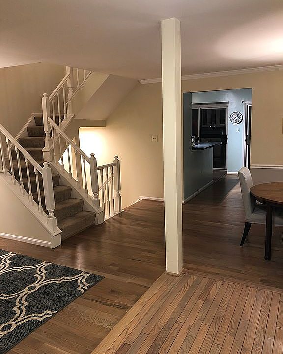 2nd image of 11540 Hill Meade Ln