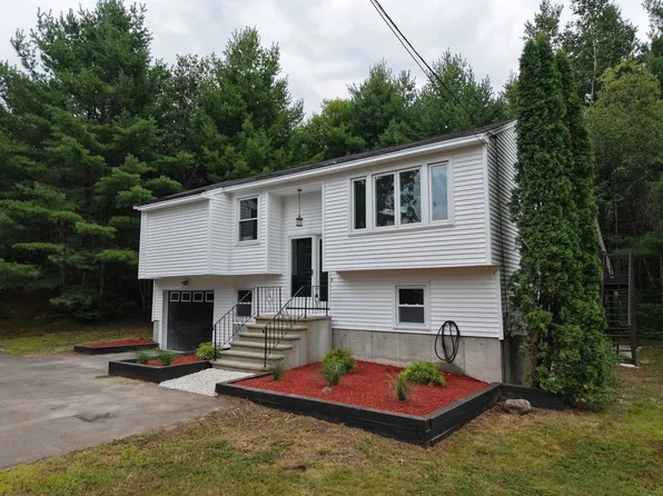 27 W Chamberlain Road, Merrimack, NH 03054