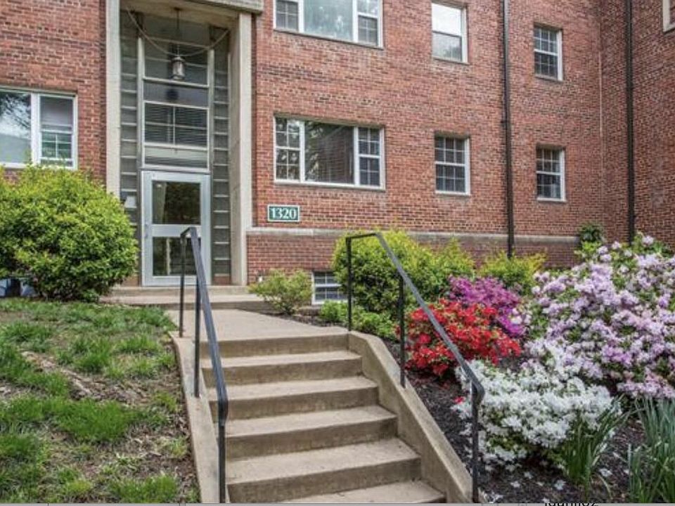 1st image of 1320 Fort Myer Dr APT 832