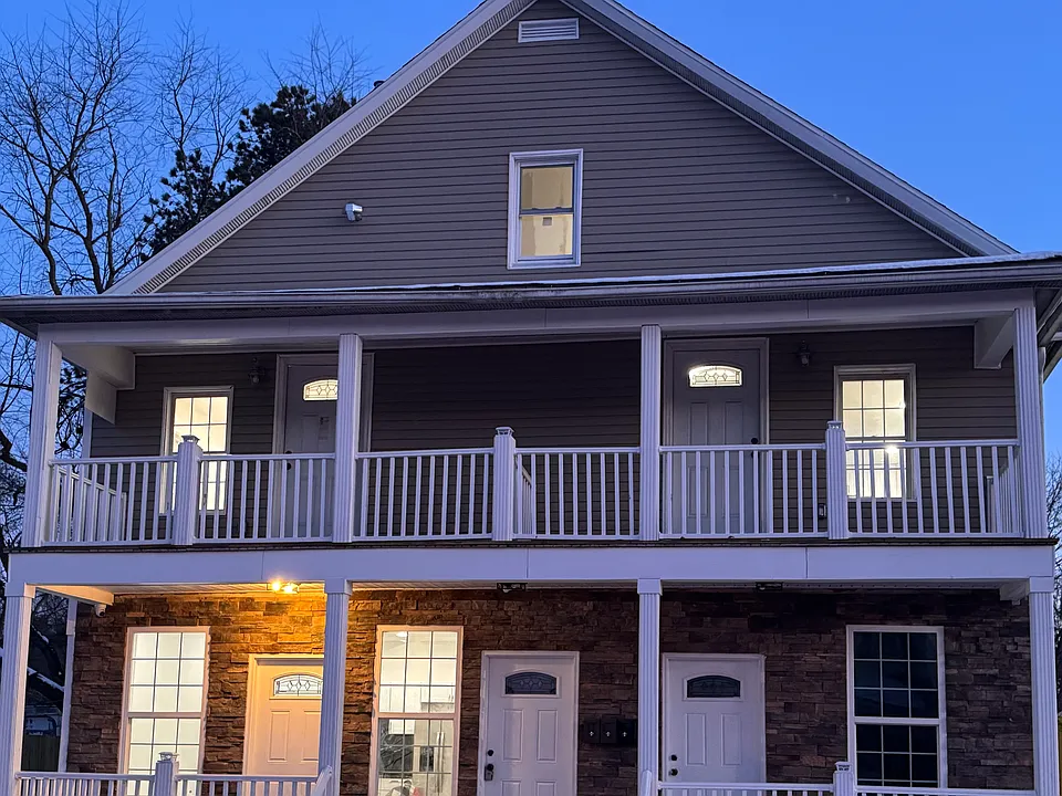 110 Main St #2