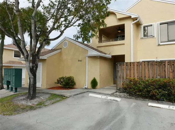 9541 SW 2nd Ct #106, Hollywood, FL 33025