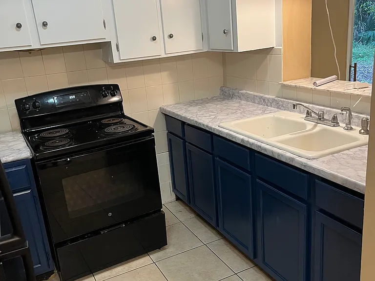 1616 Lakeside Dr — Photo 9