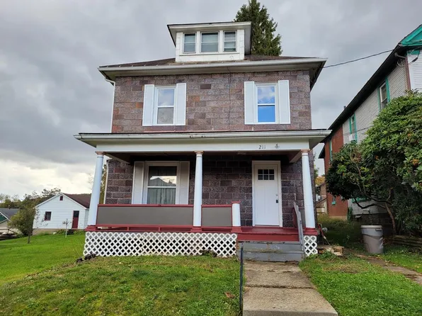 211 E 7th St, Oil City, PA 16301