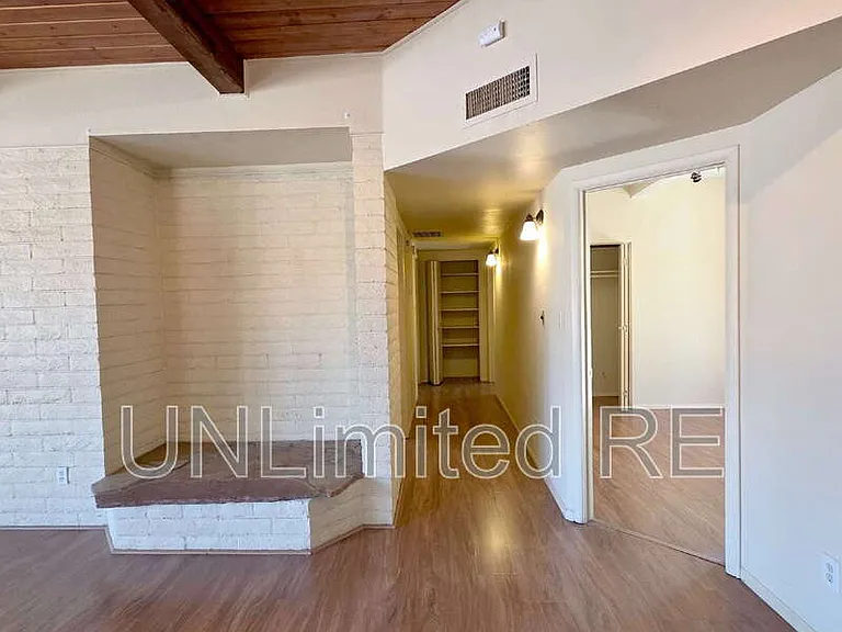 355 Canyon Diablo Rd — Photo 9