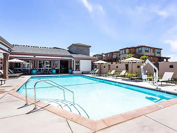 3rd image of 100 Toscana Dr #516