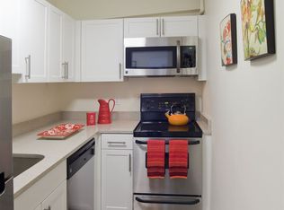 1432 Beacon St, Brookline, MA 02446