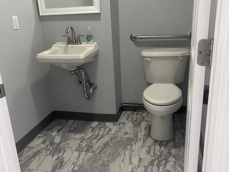 1/2 bathroom