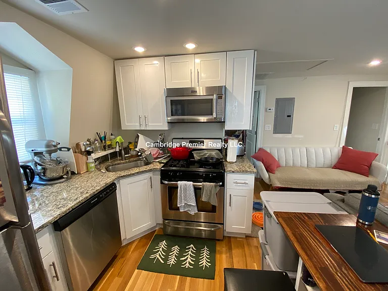 11 Greenville St #2 — Photo 15