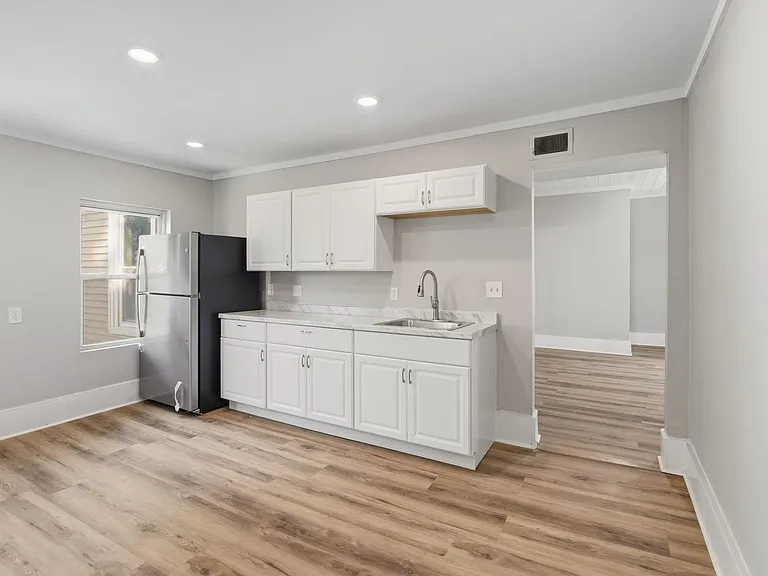 834 Worthington Street — Photo 6