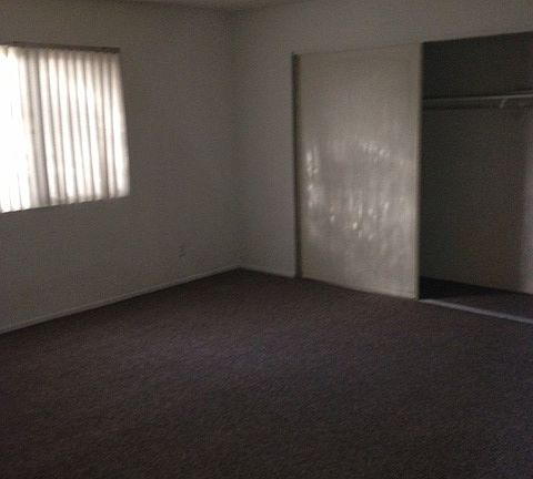 3rd image of 2544 Hayes Dr