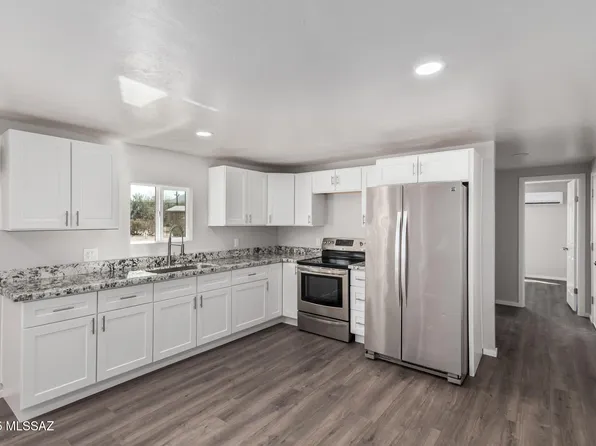 7070 N Boswell Ln, Tucson, AZ 85743