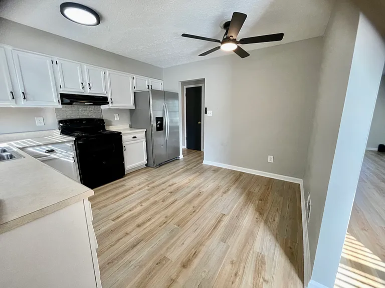3800 Alameter Dr — Photo 7