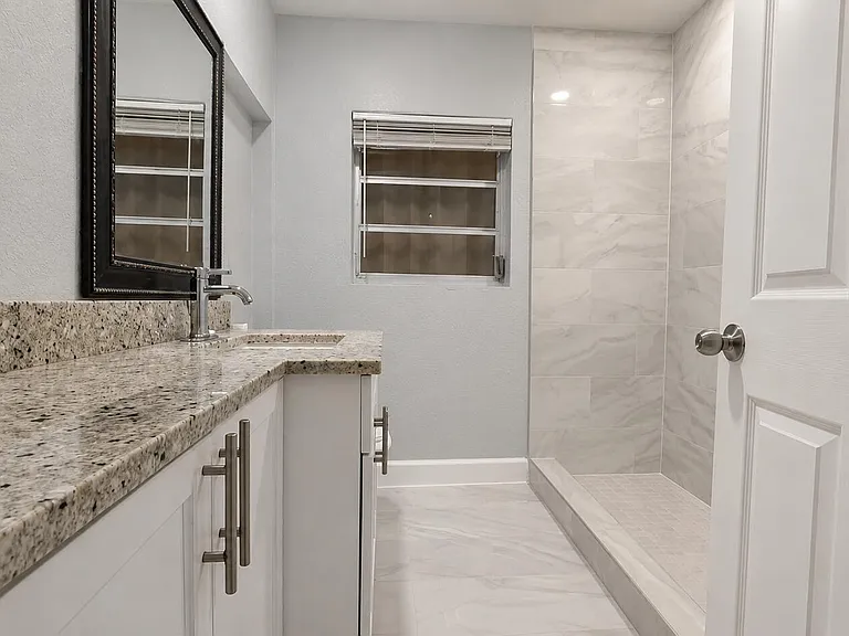4894 Cyprus Ln — Photo 7