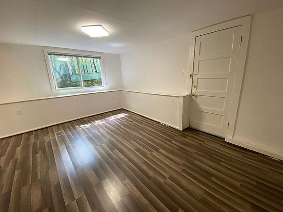 3rd image of 2319 Green St APT 5